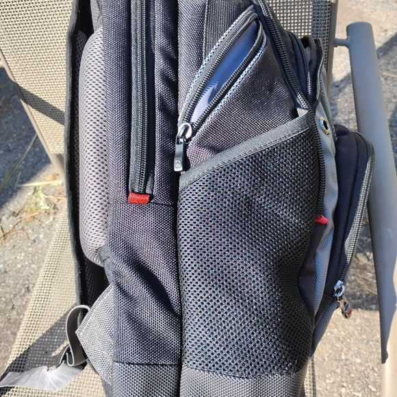 SwissGear Black and Gray Backpack for Men - Picture 7 of 9